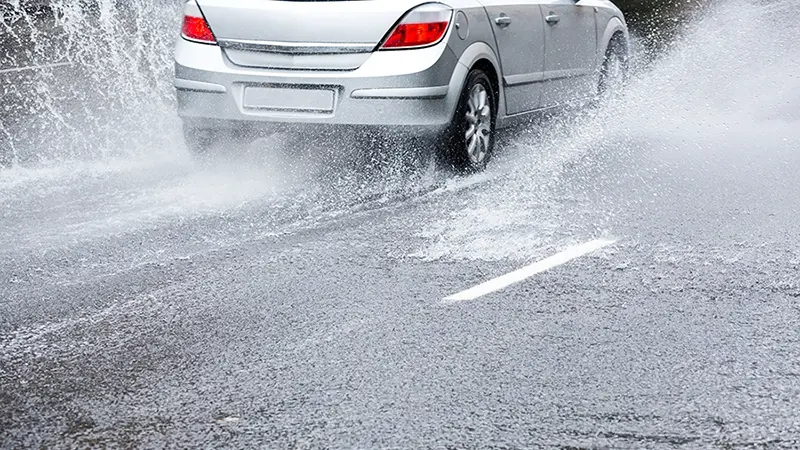 driving in heavy rain