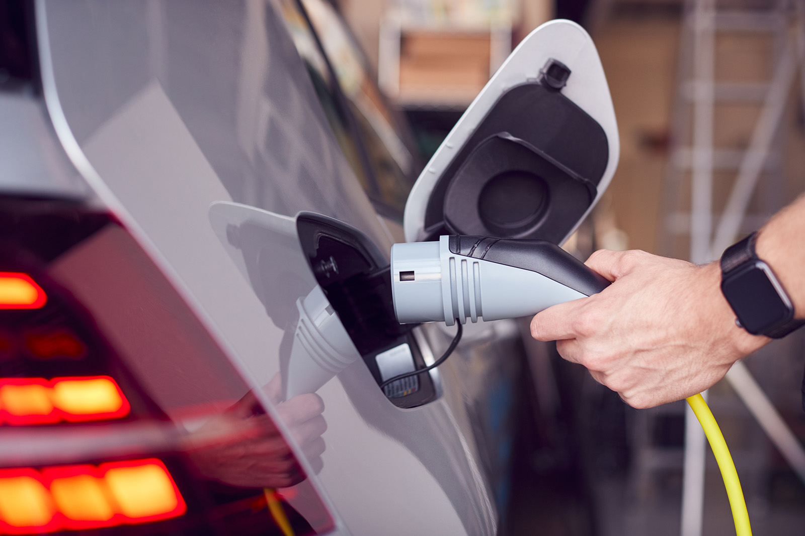 Driving EVs - driver familiarisation with electric vehicles